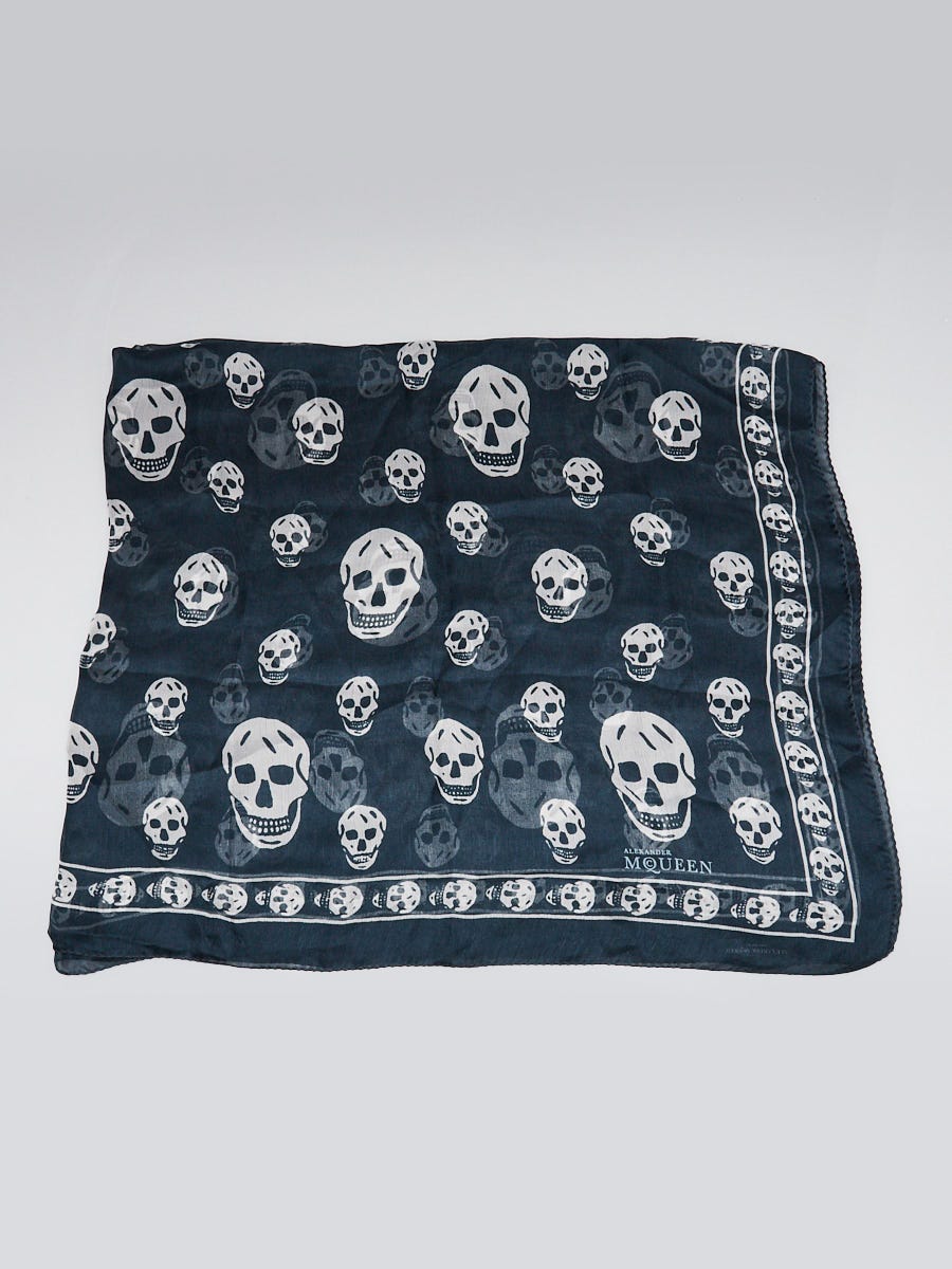 Women's Classic Skull Foulard in Blue | McQueen US