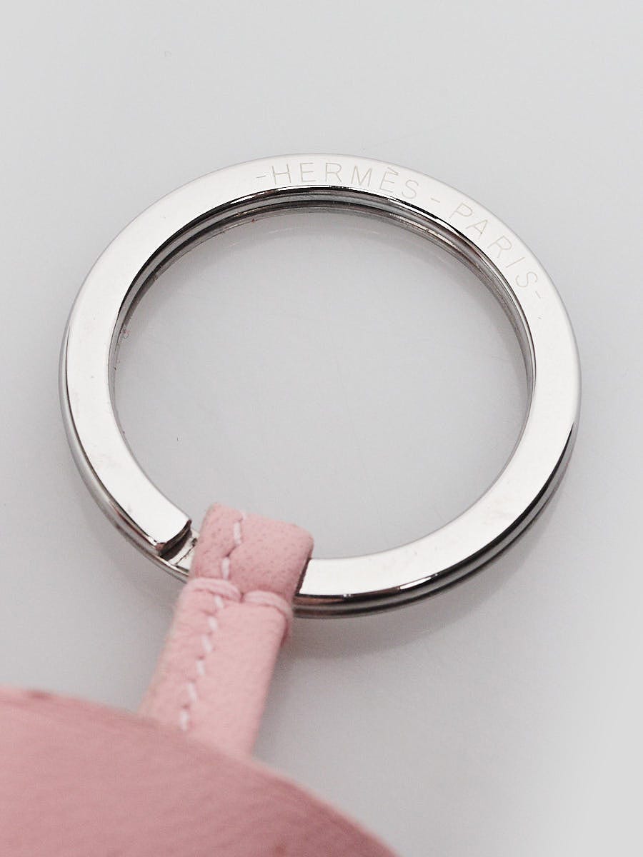 小物 Hermes AirTag Key Ring Rose Sakura Hermes Rose Sakura Lambskin Leather Carmen Key Ring