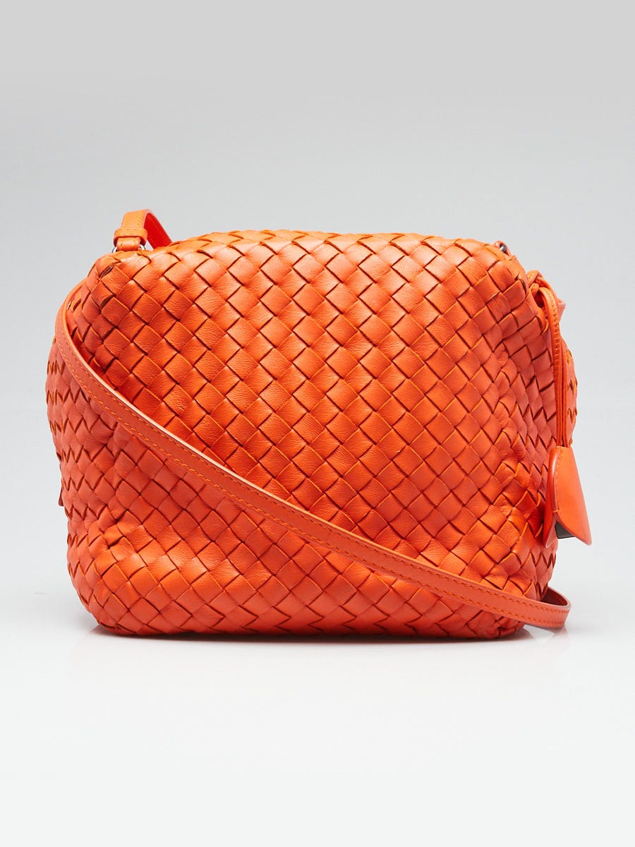 【関税込み】Bottega Veneta オレンジ Intrecciato スライド Bottega Veneta Orange Intrecciato Woven Nappa Leather Cube