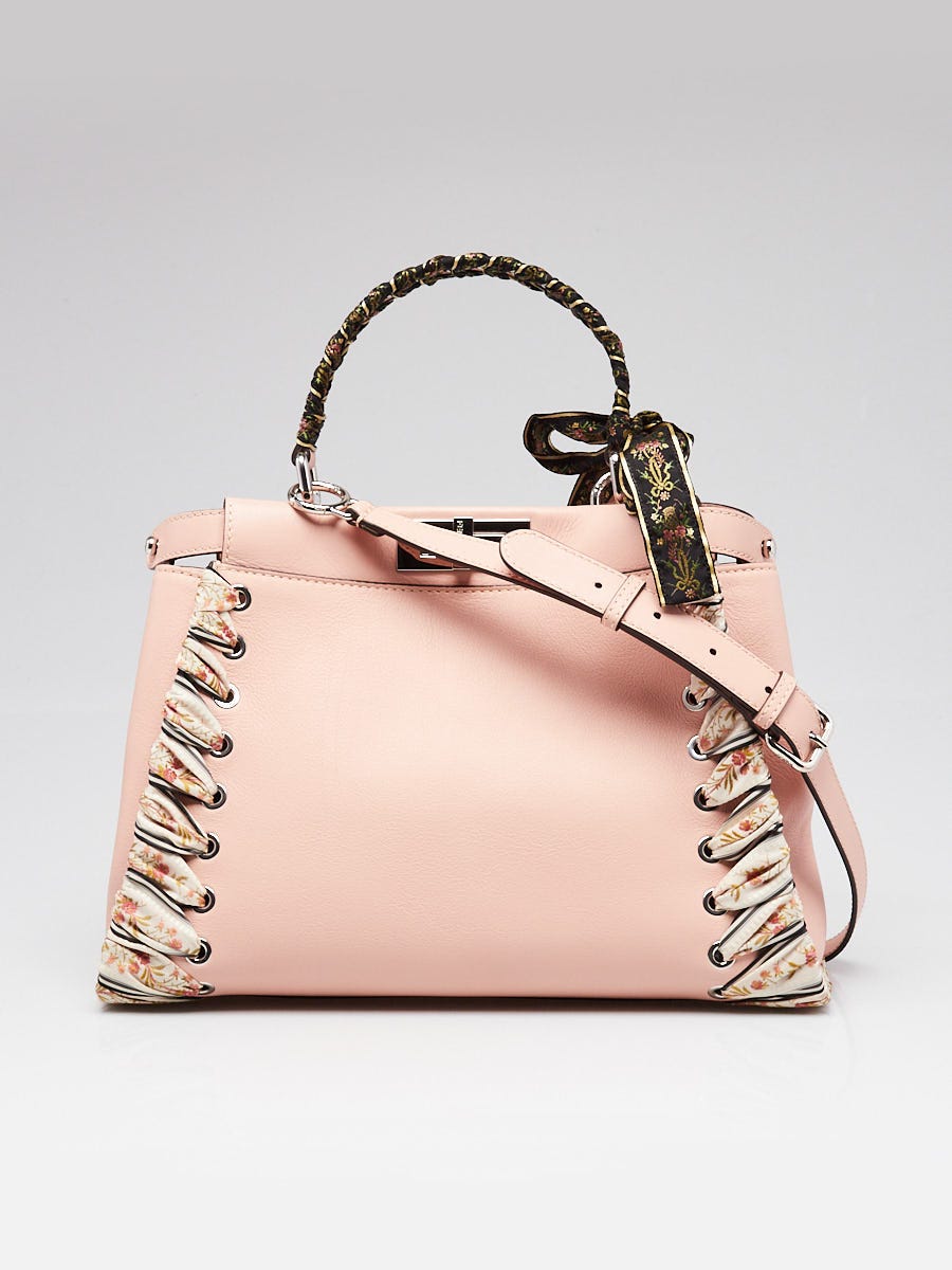 Fendi バック Fendi Pink Logo Embossed Nappa Leather Baguette Bag - 8BR600