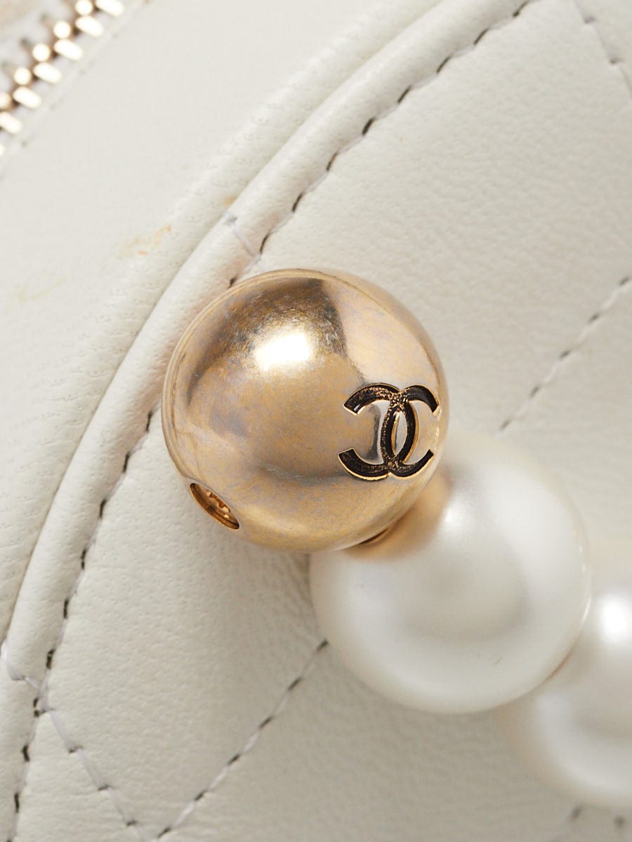 Chanel White Quilted Lambskin Leather Pearl Round Clutch with