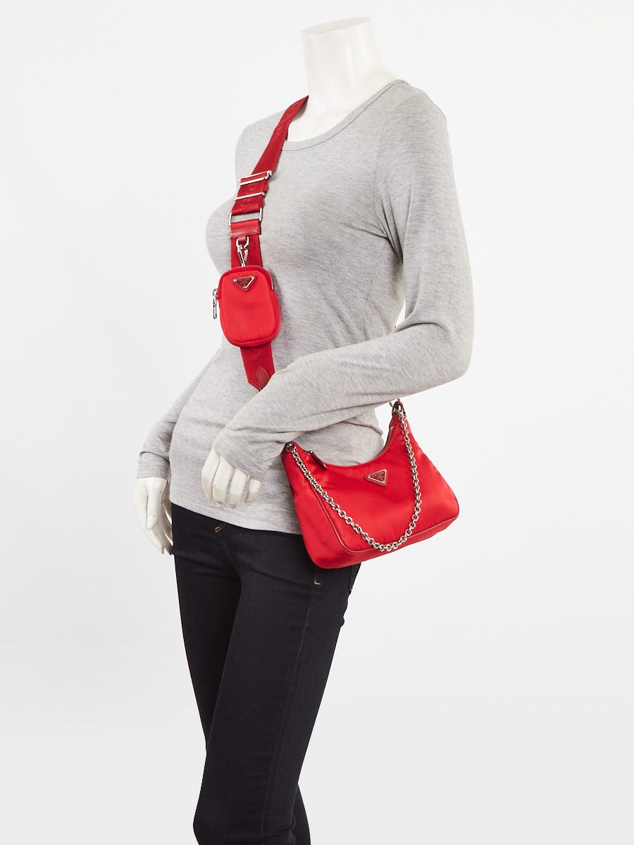 Prada Red Tessuto Nylon 2005 Re-Edition Shoulder Bag 1BH204