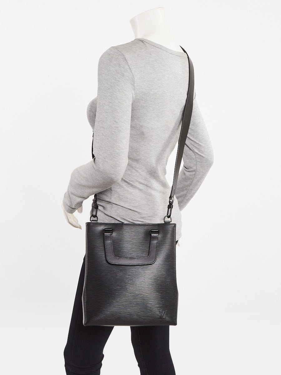 Louis Vuitton Black Epi Leather Sac Plat Fold Bag