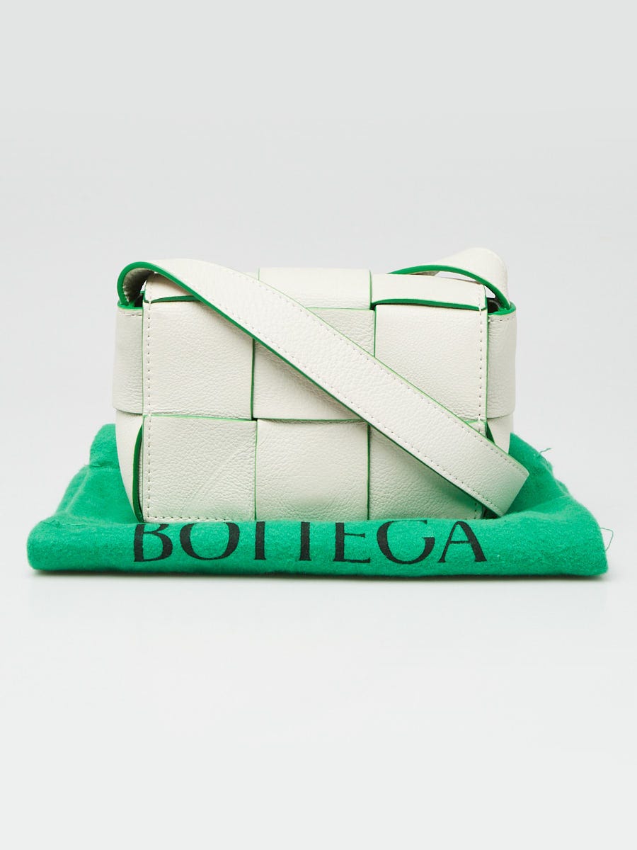 Bottega Veneta White/Green Leather Maxi Weave Candy Cassette Bottega Veneta White/Green Leather Maxi Weave Candy Cassette