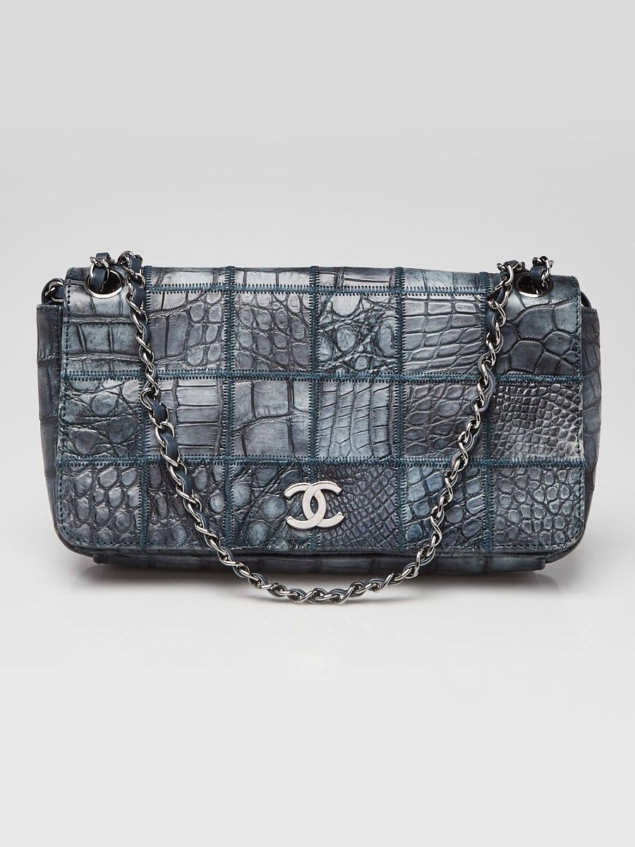 クレ・ド・ポー ボーテ 　シャネル Chanel Blue Alligator Patchwork Quilted CC Shoulder Bag | Yoogi's