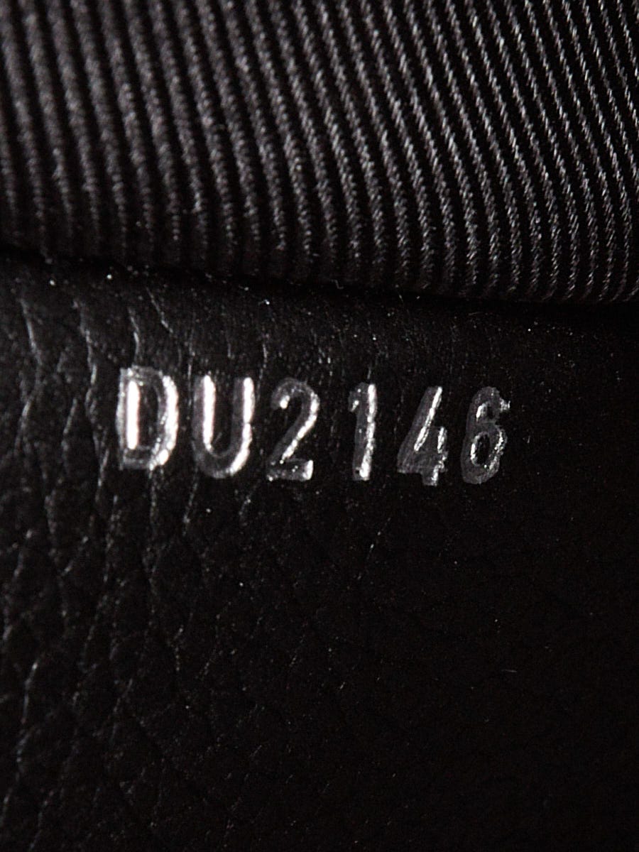 Louis Vuitton Black Pebbled Leather Lockme II BB | Yoogi's Closet