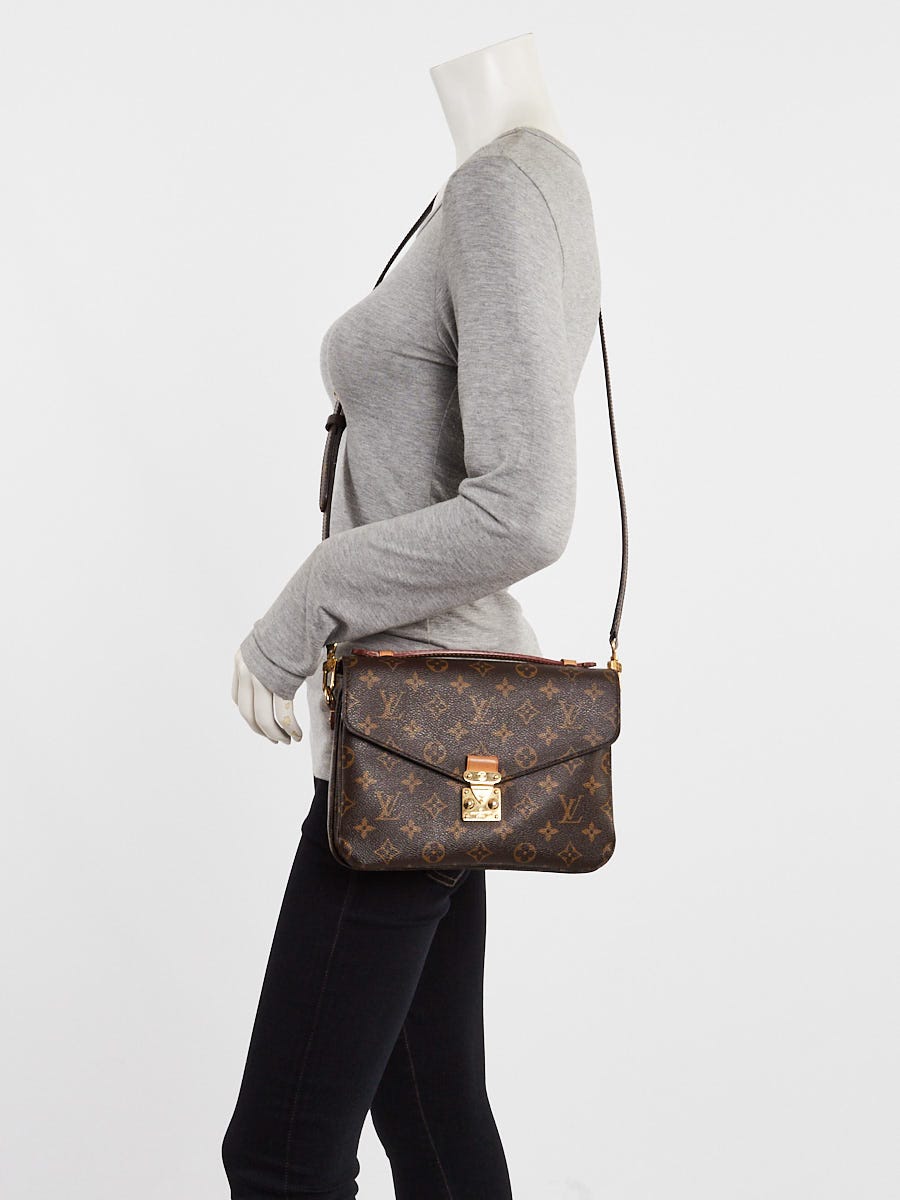 Louis Vuitton Monogram Canvas Pochette Metis Bag