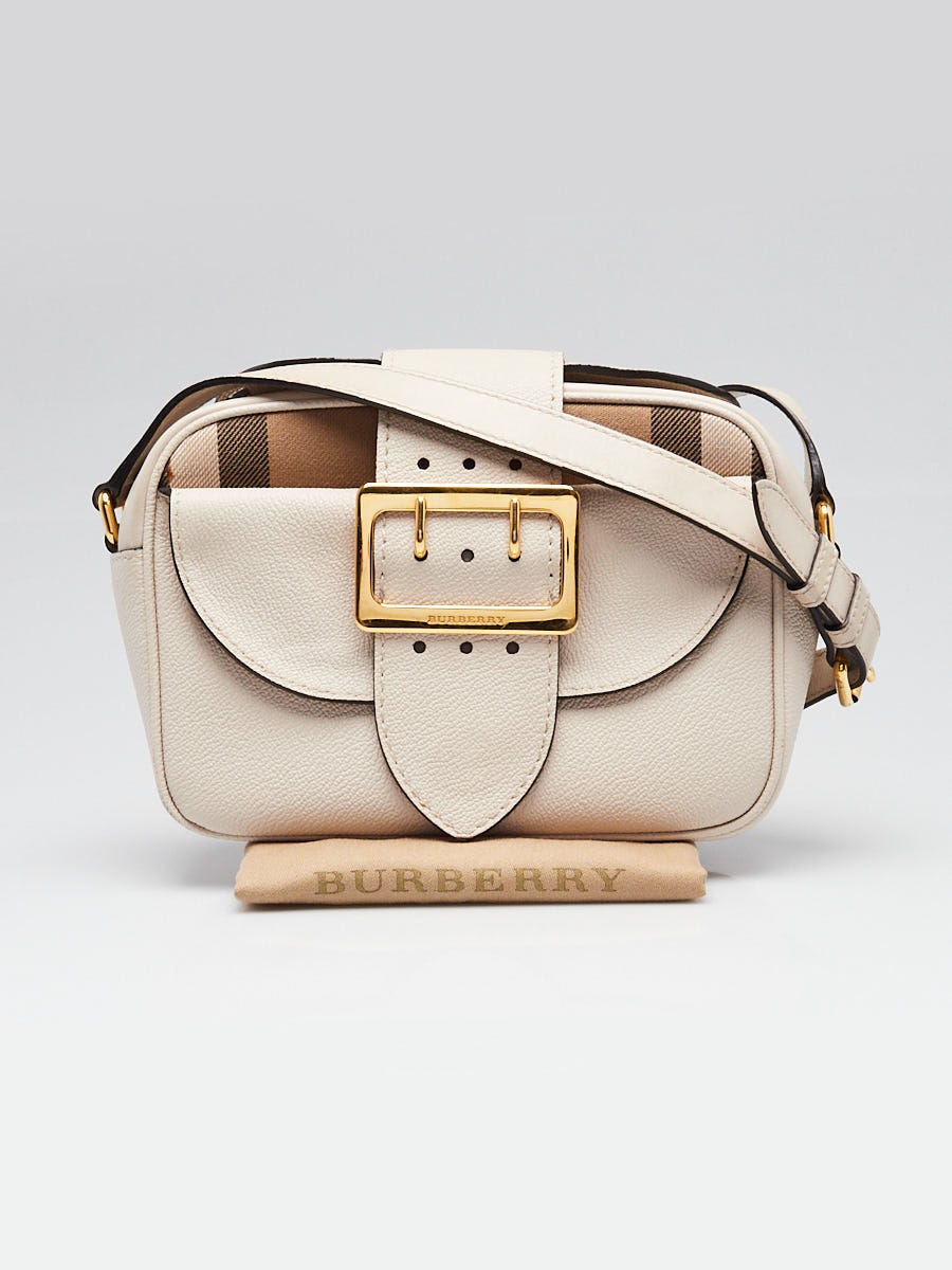 BURBERRY ボディバッグ ホワイト Burberry White Leather Small Buckle Crossbody Bag | Yoogi's Closet