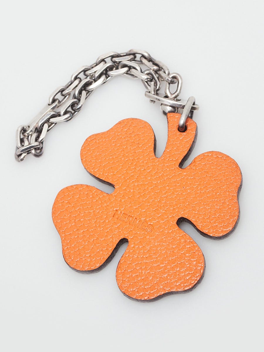 HERMES レザー チャーム 洋梨 ペア Hermes Green/Orange Chevre Leather Four Leaf Clover 