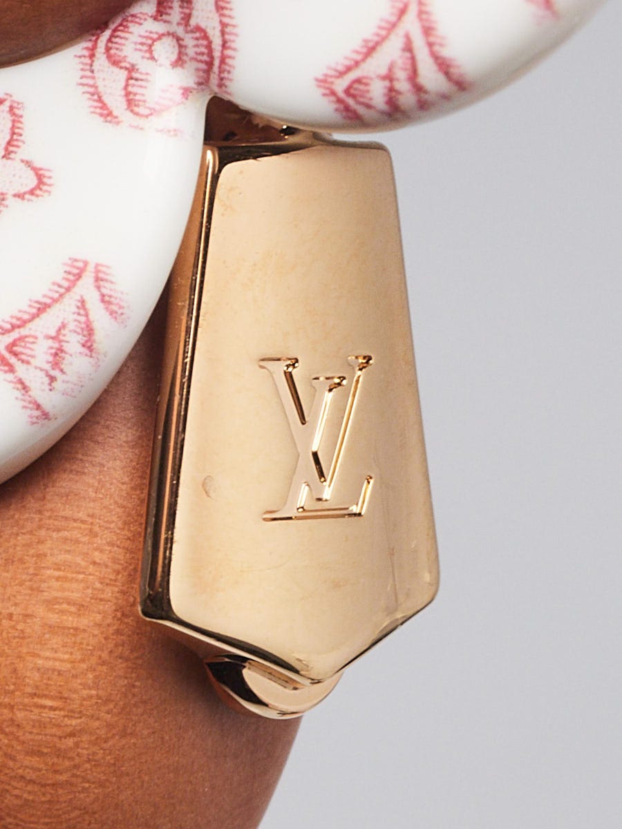 Louis Vuitton Pink Resin and Pear Wood Vivienne Summer Key Holder