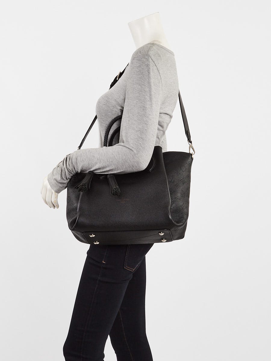 Louis Vuitton Black Mahina Leather Haumea Shoulder Bag