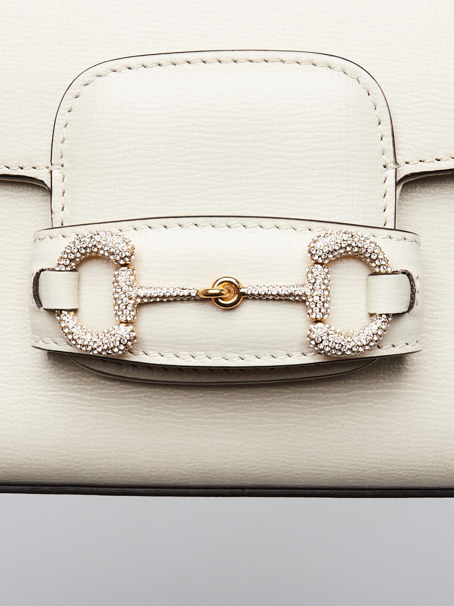 GUCCIロゴ入りホワイトゴールド Gucci White Calfskin Crystal Small Horsebit 1955 Chain Shoulder