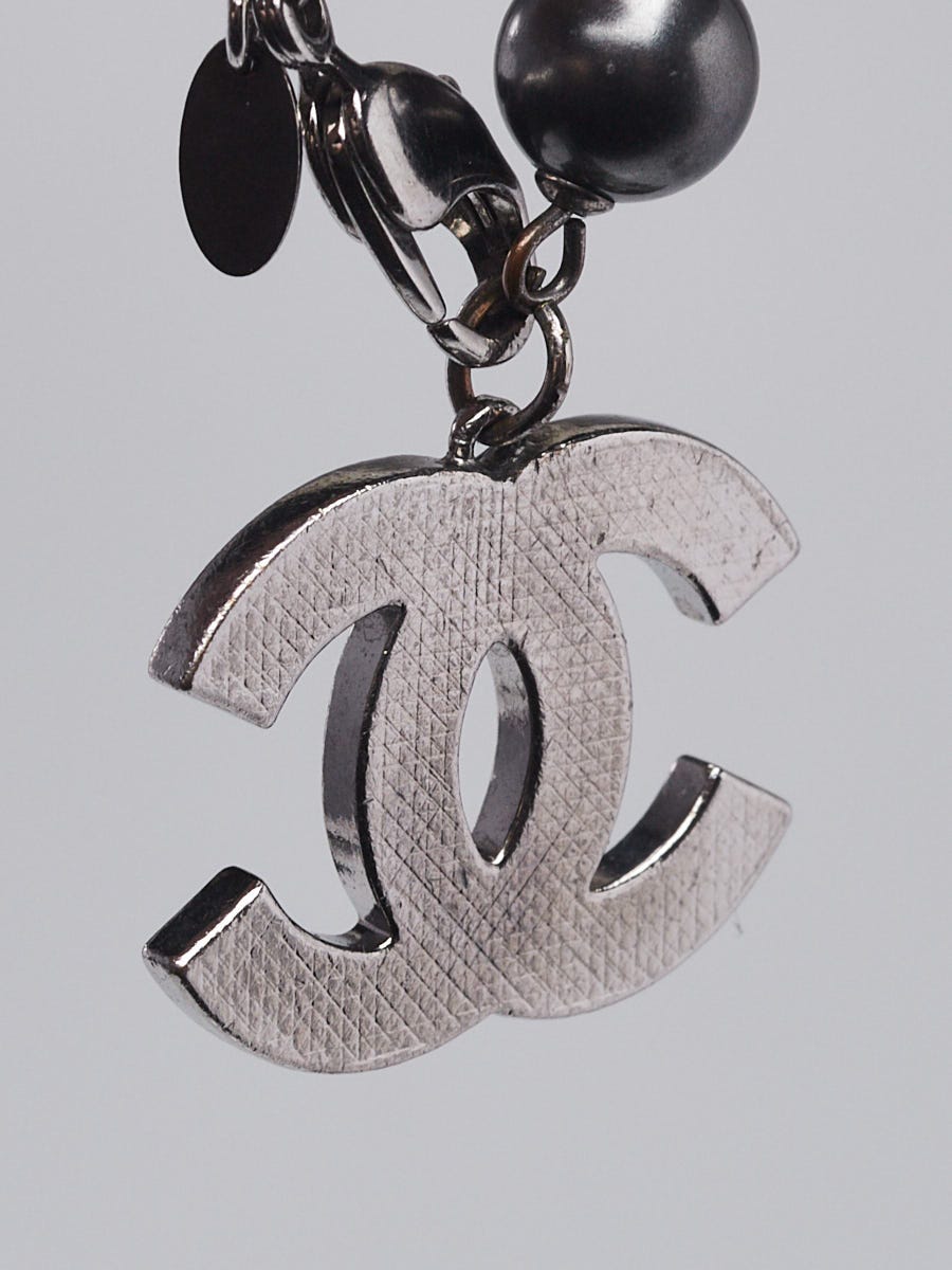 Chanel Black Beaded Link CC Bracelet | Yoogi's Closet