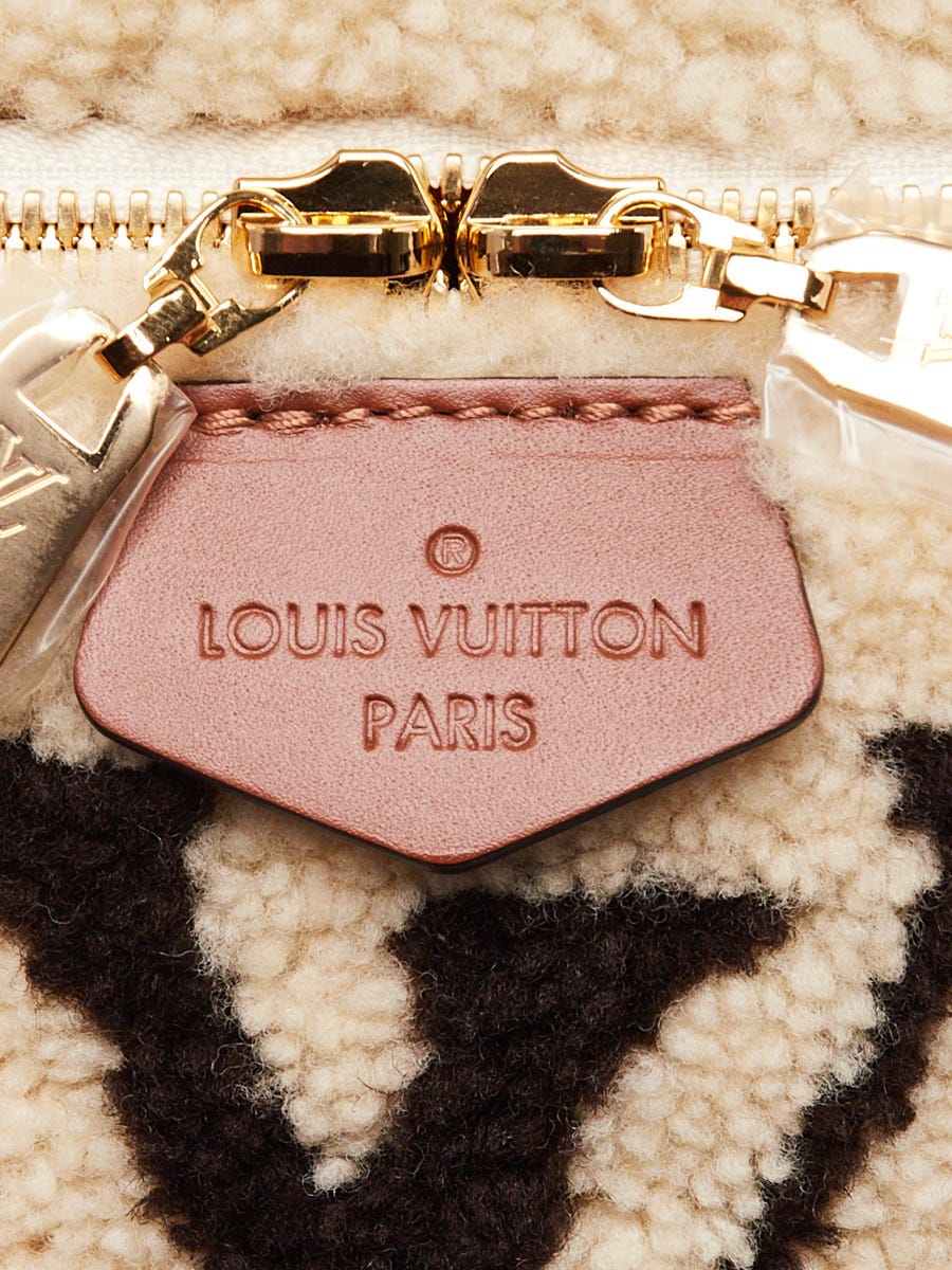 ノベルティバッグLOUIS VUITTON Louis Vuitton Creme/Chocolate Giant Monogram Shearling Bumbag