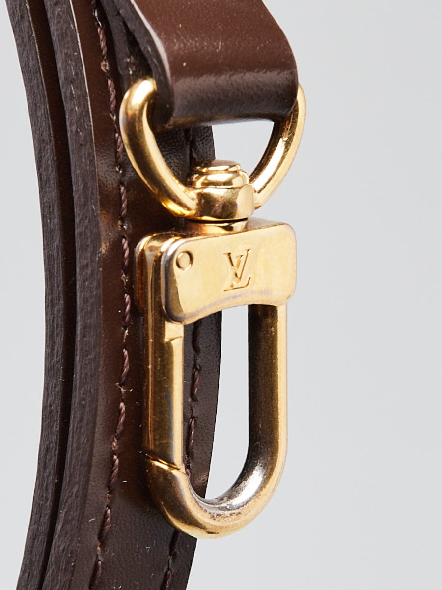 Louis Vuitton Goldtone Metal Essential V Necklace | Yoogi's Closet