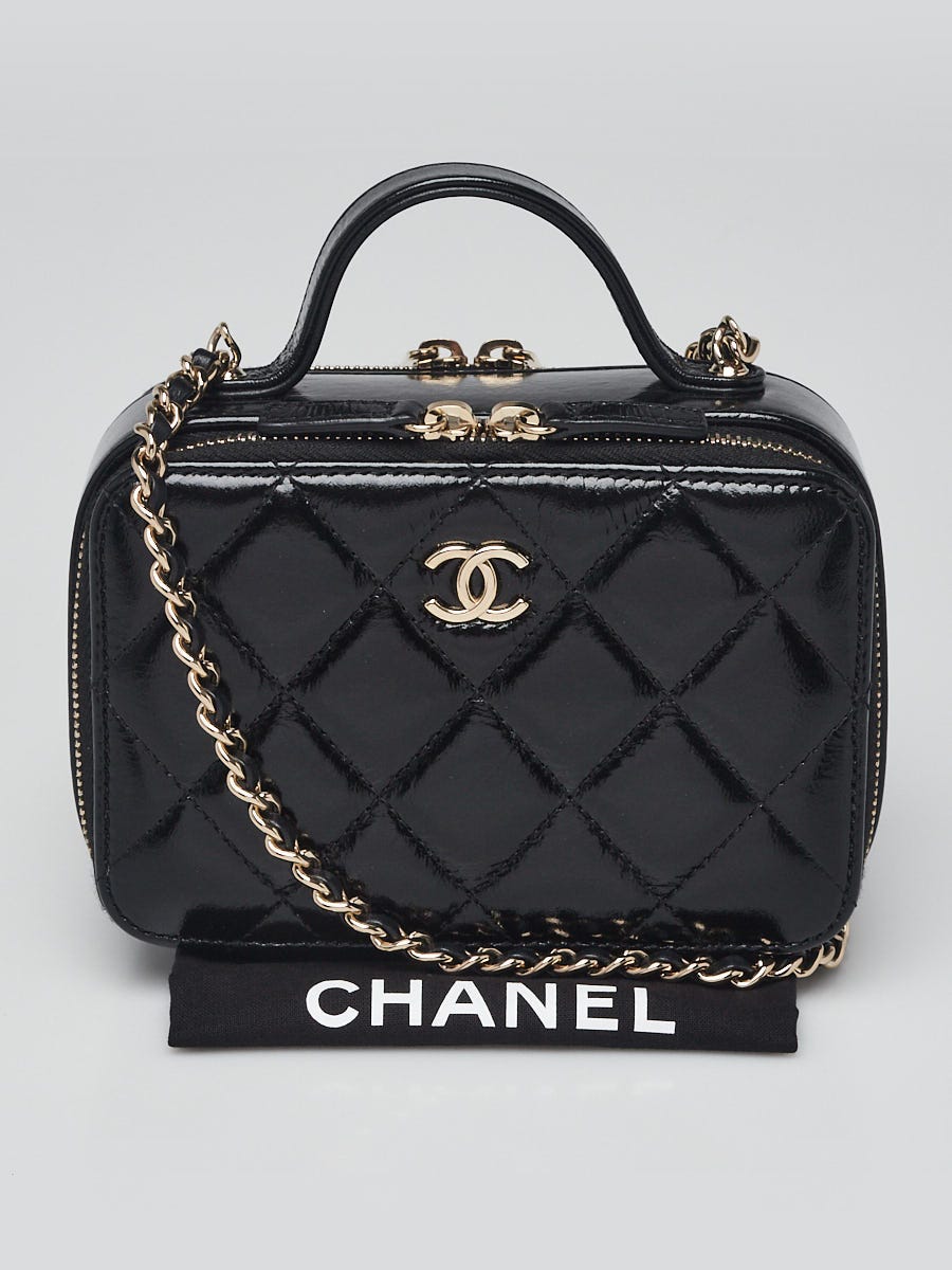CHANEL ブラックレザーポーチ Chanel Black Quilted Shiny Lambskin Leather Mini Double Zip Vanity