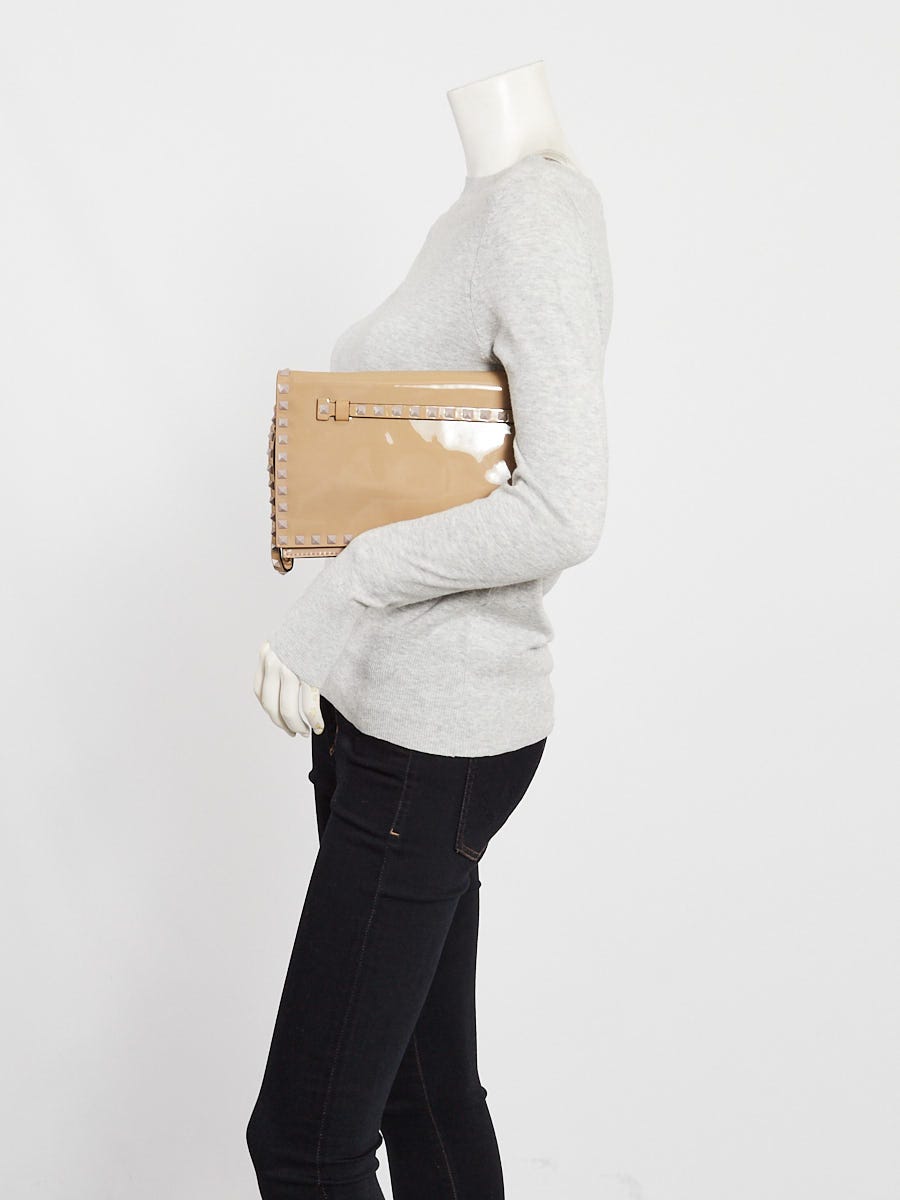 Valentino Beige Patent Leather Rockstud Wristlet Clutch Bag