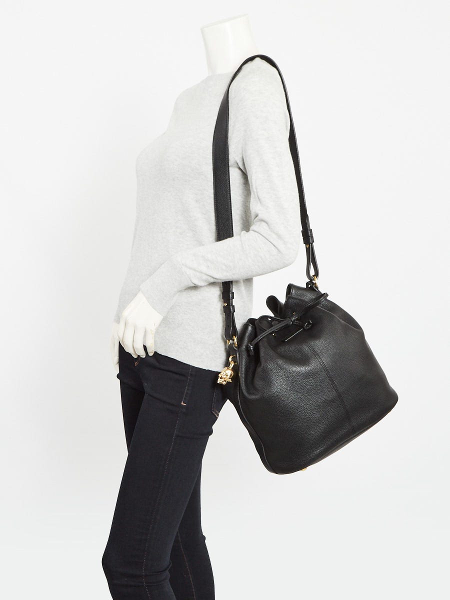 Alexander McQueen Black Pebbled Leather Skull Padlock Crossbody Bucket Bag
