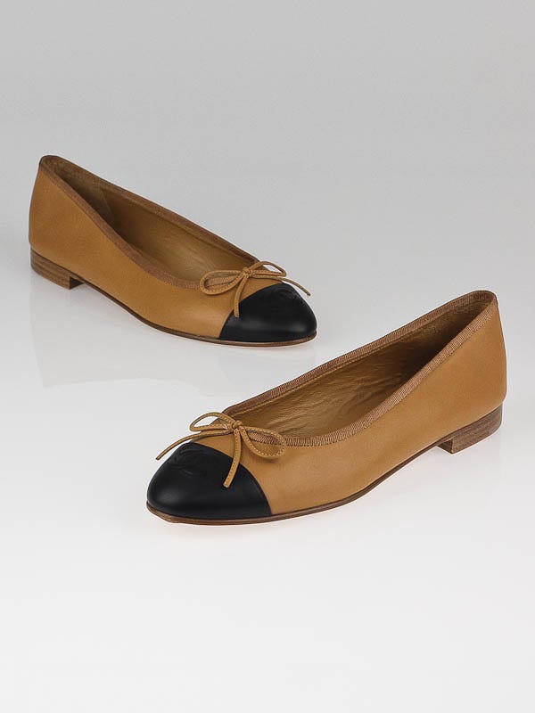 Chanel Dark Beige/Black Leather CC Cap-Toe Ballet Flats Size 8/38.5