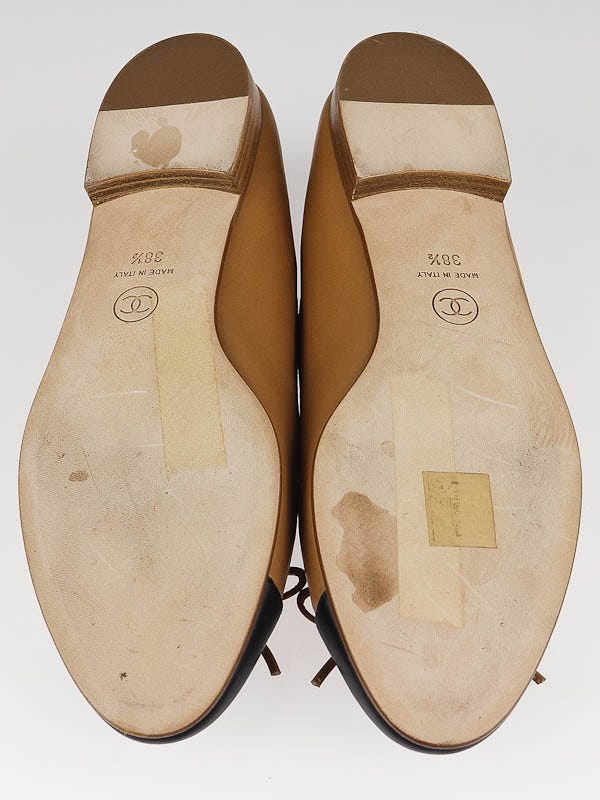 Chanel Calfskin Beige/Black Classic Ballet Flats Size 37 w