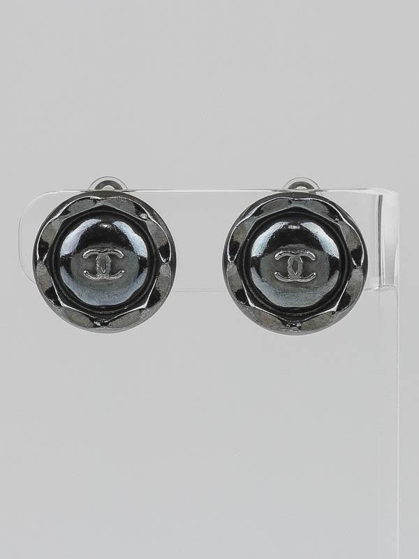 Chanel Gunmetal Hammered Edge CC Clip-On Earrings