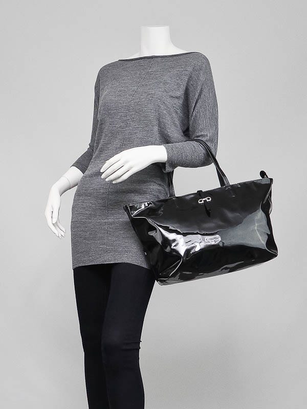 Salvatore Ferragamo ブラックパーティーバッグ ファッションのギフトアイデア｜The Party Boutique｜フェラガモ JP