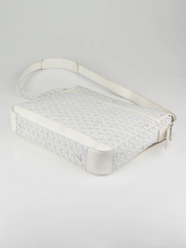 Goyard White Chevron Print Coated Canvas Grand Bleu GM Messenger