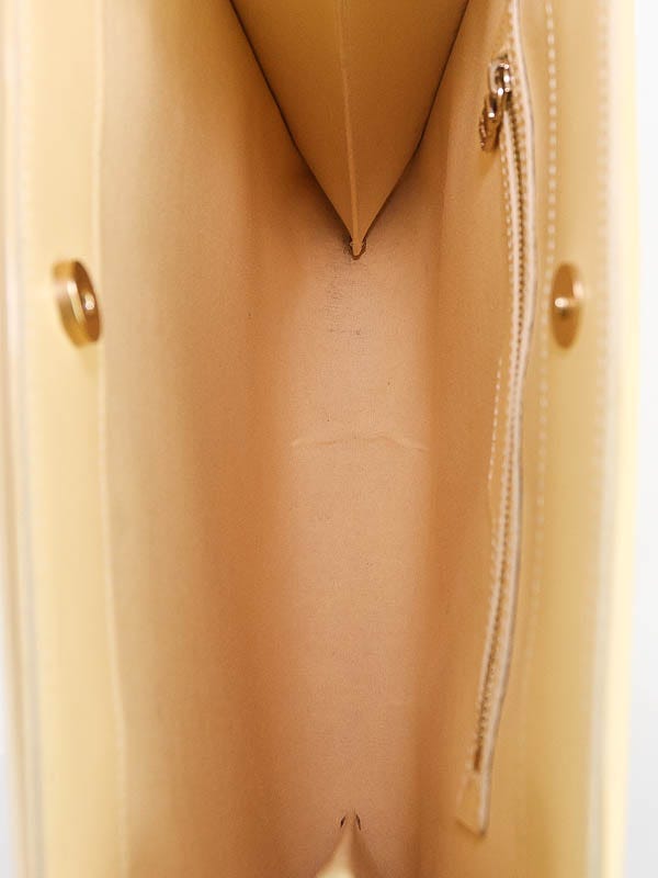 LOUIS VUITTON Saint Tropez Shoulder Bag Epi Leather Vanilla M5246A 64JH502