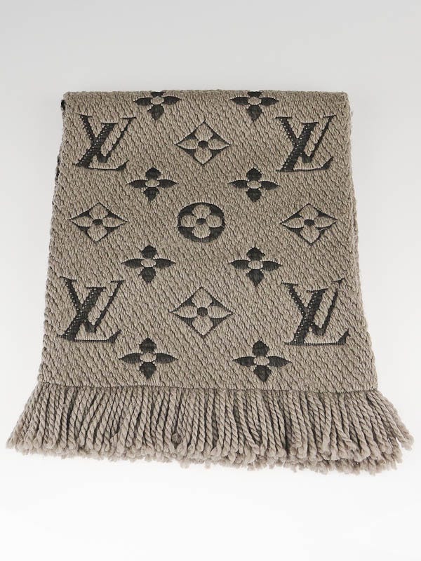 Louis Vuitton monogram beige with silver LV Wool Silk Logomania
