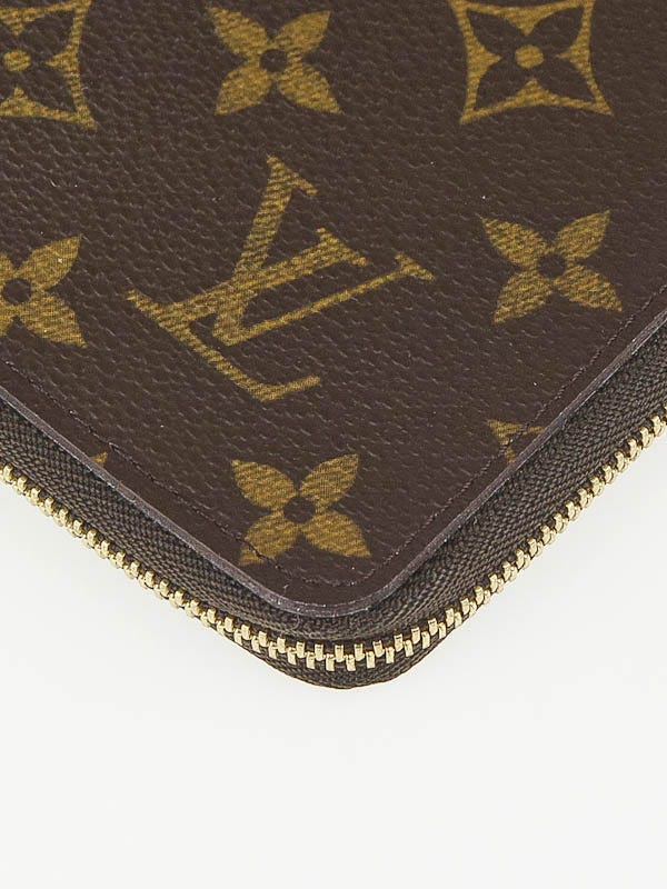 Louis Vuitton Monogram Canvas Zipped Passport Cover - Yoogi's Closet