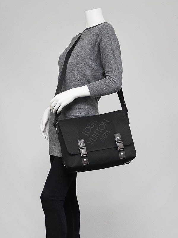 Louis Vuitton Damier Geant Nylon Loup Messenger Bag at 1stDibs  louis  vuitton nylon bag, nylon louis vuitton bag, louis vuitton nylon crossbody