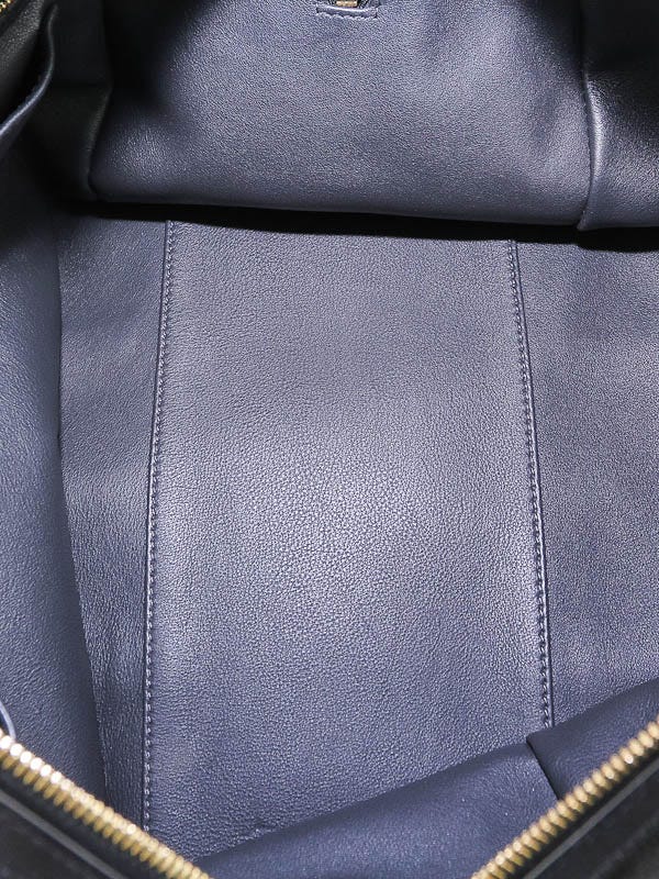 A Celine Classic Box Flap Size Guide - Academy by FASHIONPHILE