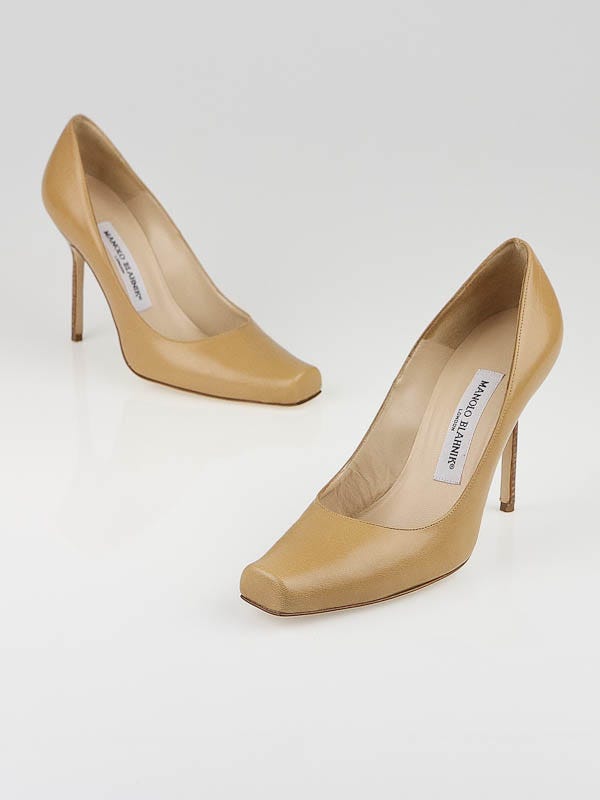 Manolo Blahnik Nude Leather Square Toe Pumps Size 6/36.5