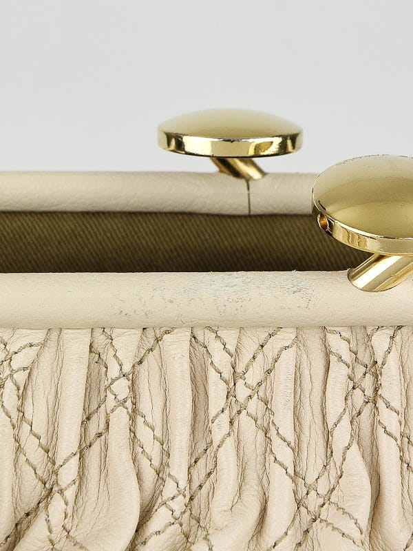 Marc Jacobs Ivory Quilted Leather Stam Bag | Yoogi's Closet
