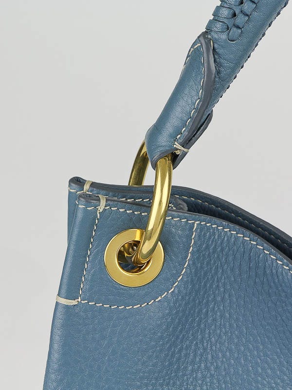 ☆【PRADA】☆VITTELO DAINO フルーレザーホーボーバッグ☆ Prada Vitello Daino Hobo Review - YouTube