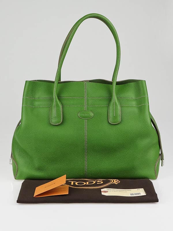 Tod's deals NEW Cosmetic Pouch Patent Leather Green Bag Wallet Zip Italy AUTHENTIC