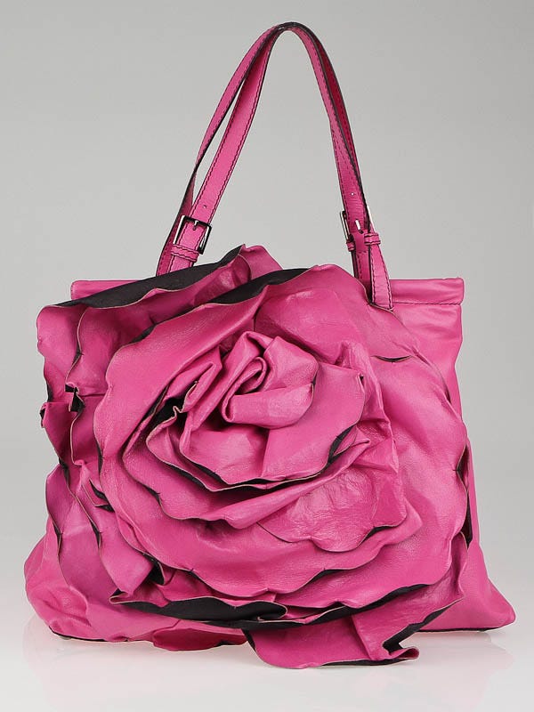 Mus lighed Watchful Valentino Garavani Pink Leather Petale Rose XL Frame Bag - Yoogi's Closet