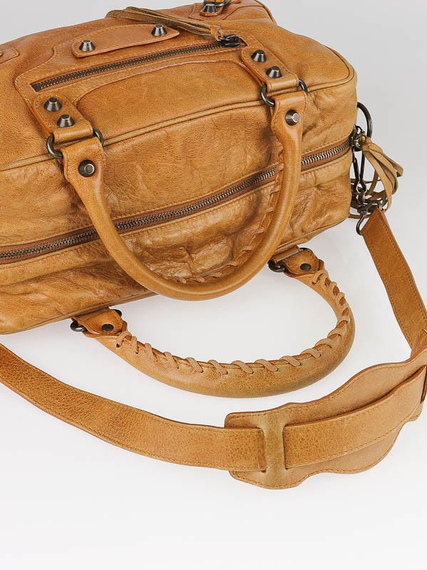 【関税&送料込】Balenciaga Marrone Caramello Chiusura A Tors Balenciaga Caramel Chevre Leather Box Bag | Yoogi's Closet