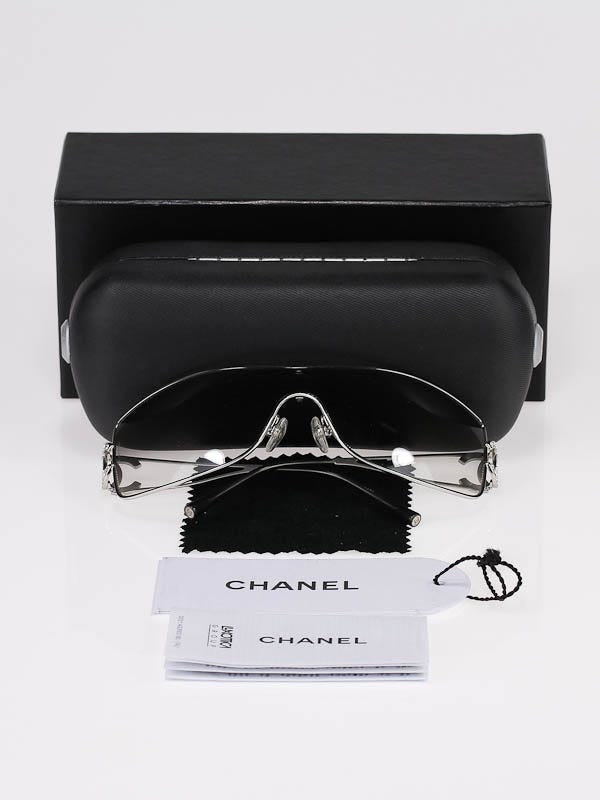 Chanel Black Gradient Lenses with Silver Swarovski Crystal CC Logo  Sunglasses 4072-B - Yoogi's Closet