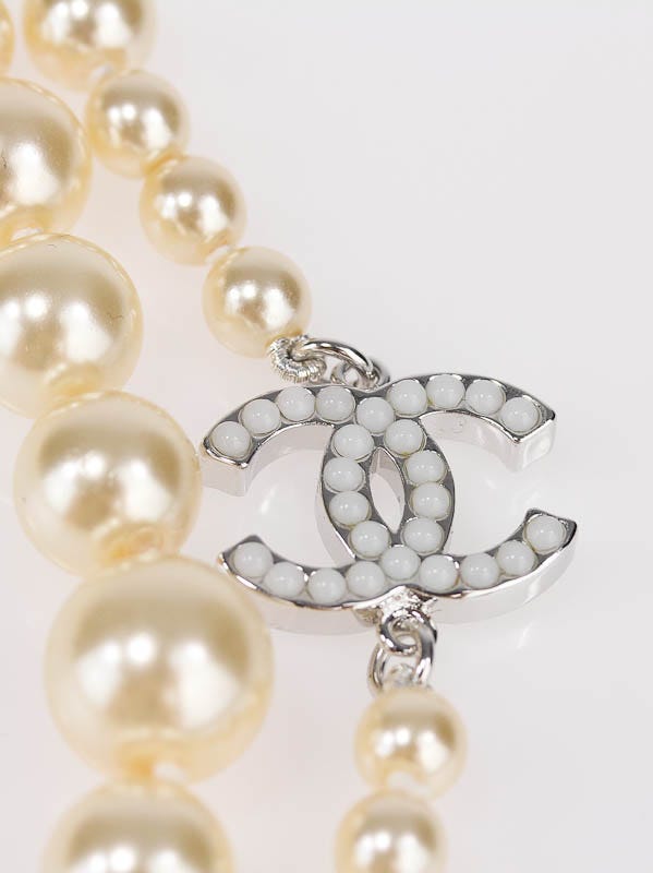 Chanel Double 'C' CC Logo Graduated Faux Pearl Necklace - Yoogi's Closet