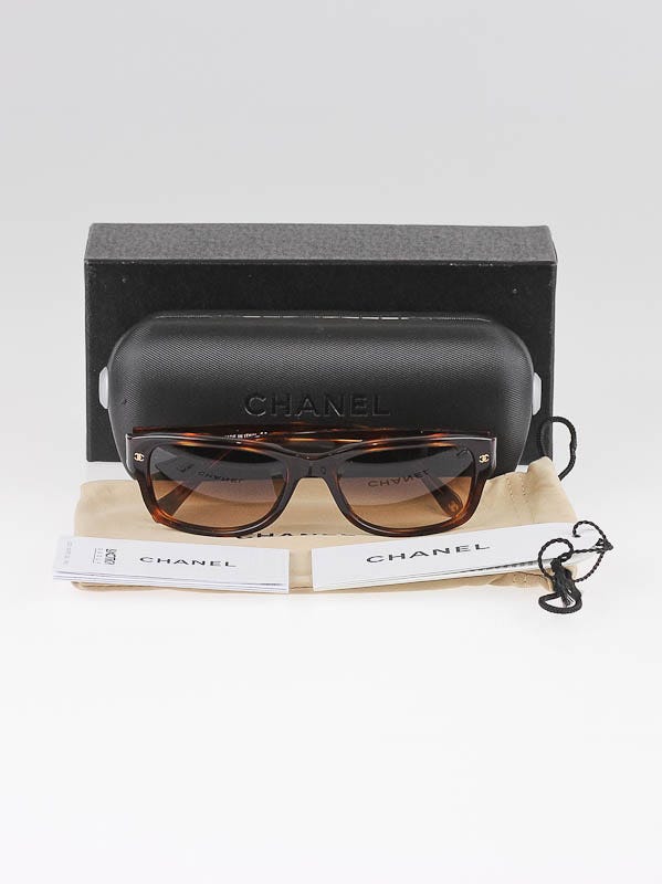 Chanel 5126 c.502/13 Tortoise Quilted Frame Brown Gradient Lens Sunglasses Italy Chanel Brown Tortoise Shell Frame Quilted Sunglasses-5126  main image 3