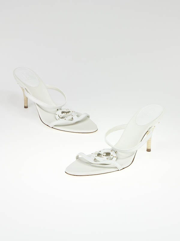 Gucci White Leather GG Strappy Sandals Size 7