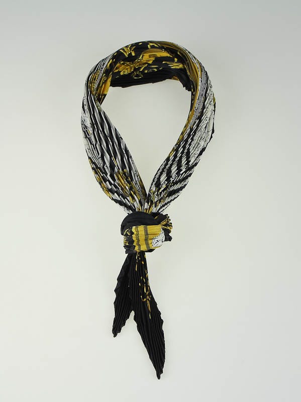 Hermes 90cm 'Dies Et Hore Astrologie' Francoise Facconet Silk Plisse Scarf