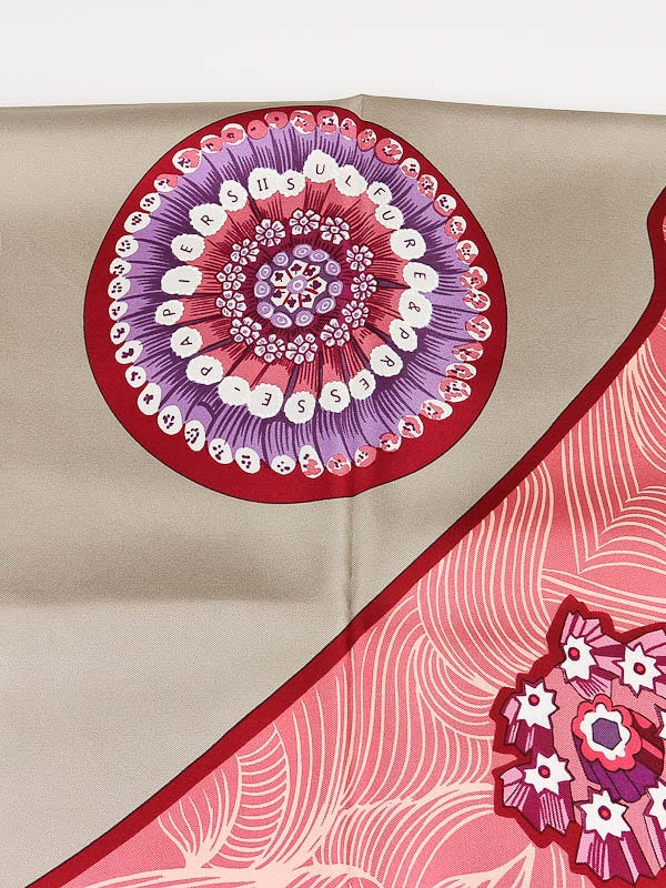 Hermes 90cm 'Sulfures et Presse-Papiers (Detail)' Cathy Hermes 90cm 'Sulfures et Presse-Papiers (Detail)' Cathy