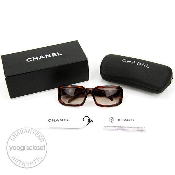 Chanel Brown Gradient Lenses CC Logo Crystal Quilted  display picture 1