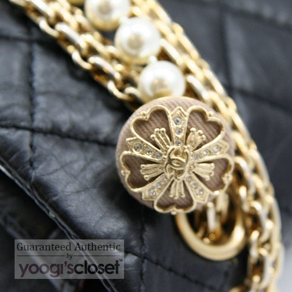 Chanel Limited Edition Black Classic 2.55 Reissue Small Flap Bag with Pearl  and Mirror Accessories - Yoogi's Closet