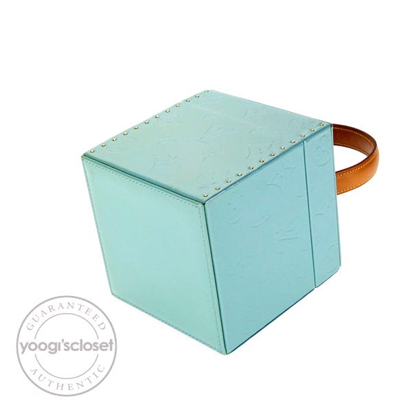 Louis Vuitton Baby Blue Monogram Vernis Bleecker Box Bag - Yoogi's Closet