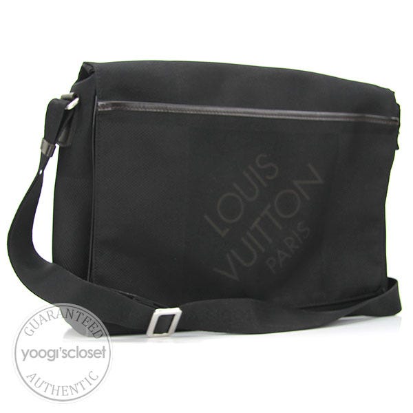 Louis Vuitton Black Damier Messager Messenger Bag