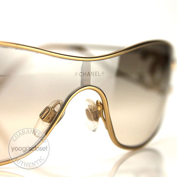 Chanel Gold CC Logo Swarovski Crystals Sunglasses 4073B Chanel Gold CC Logo Swarovski Crystals Sunglasses 4073B