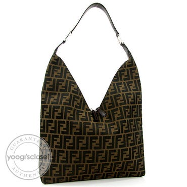 fendi zucca shoulder bag tobacco The signature Large is designed as a spacious, easy everyday carryall. Roomy yet refined, it holds all your essentials while seamlessly complementing any outfit., Showcasing iconic zucca canvas construction Fendi Tobacco Zucca Canvas V-Cut